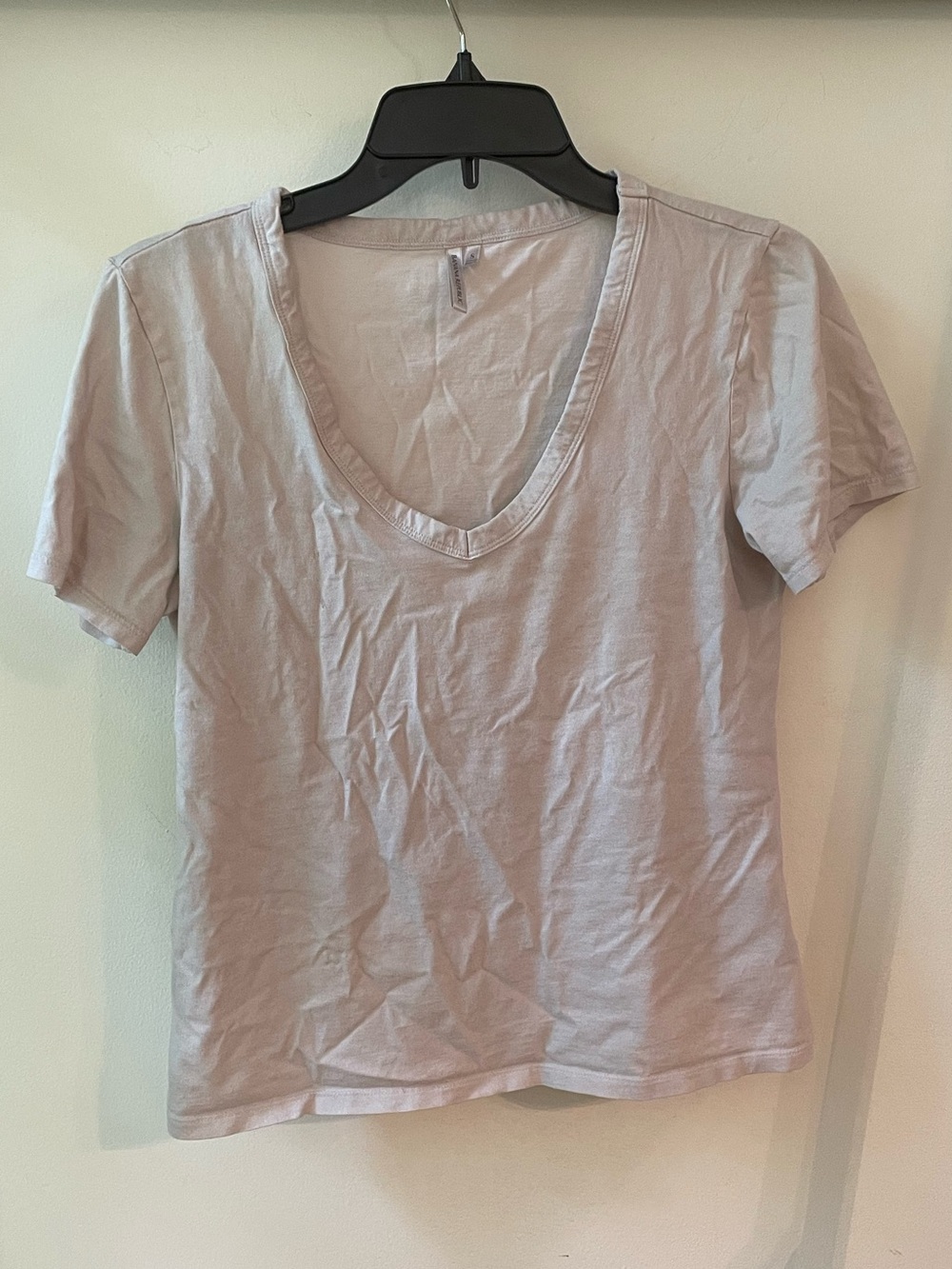 Banana Republic | Women’s Cotton V-Neck T-Shirt